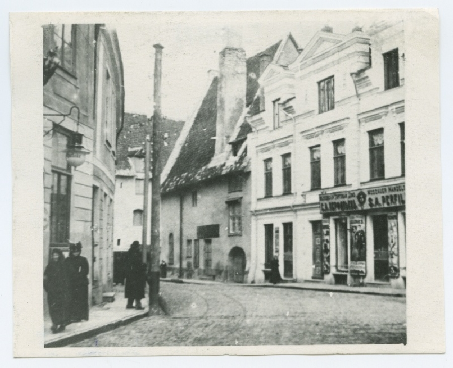 Tallinn, view on the Grand-Karja Street.