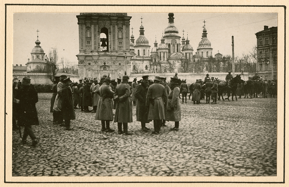 [german officers gathered near St. Sophia Cathedral, Kiev]