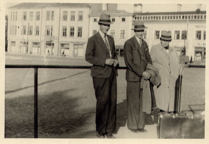 August Volberg, August Esop, Gustav Rattur koos kaaslastega