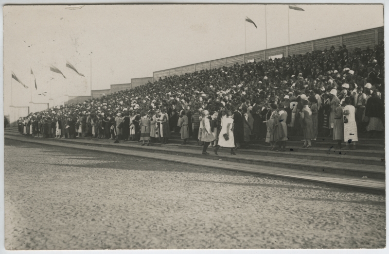 Tartu 1926.a. laulupeo peaproov - esinejad laululaval.