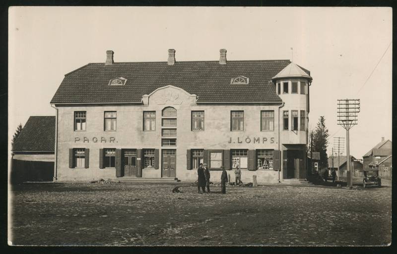 fotopostkaart, Karksi khk, Karksi-Nuia, keskväljak, J. Lõmpsi kauplus, u 1930