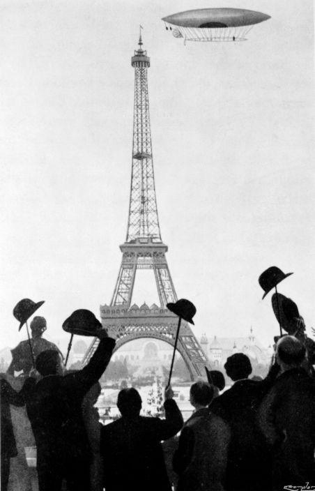 Santos-dumont vaart met it zeppelin langs de Eiffeltoren / Zeppelin passing the Eiffel Tower