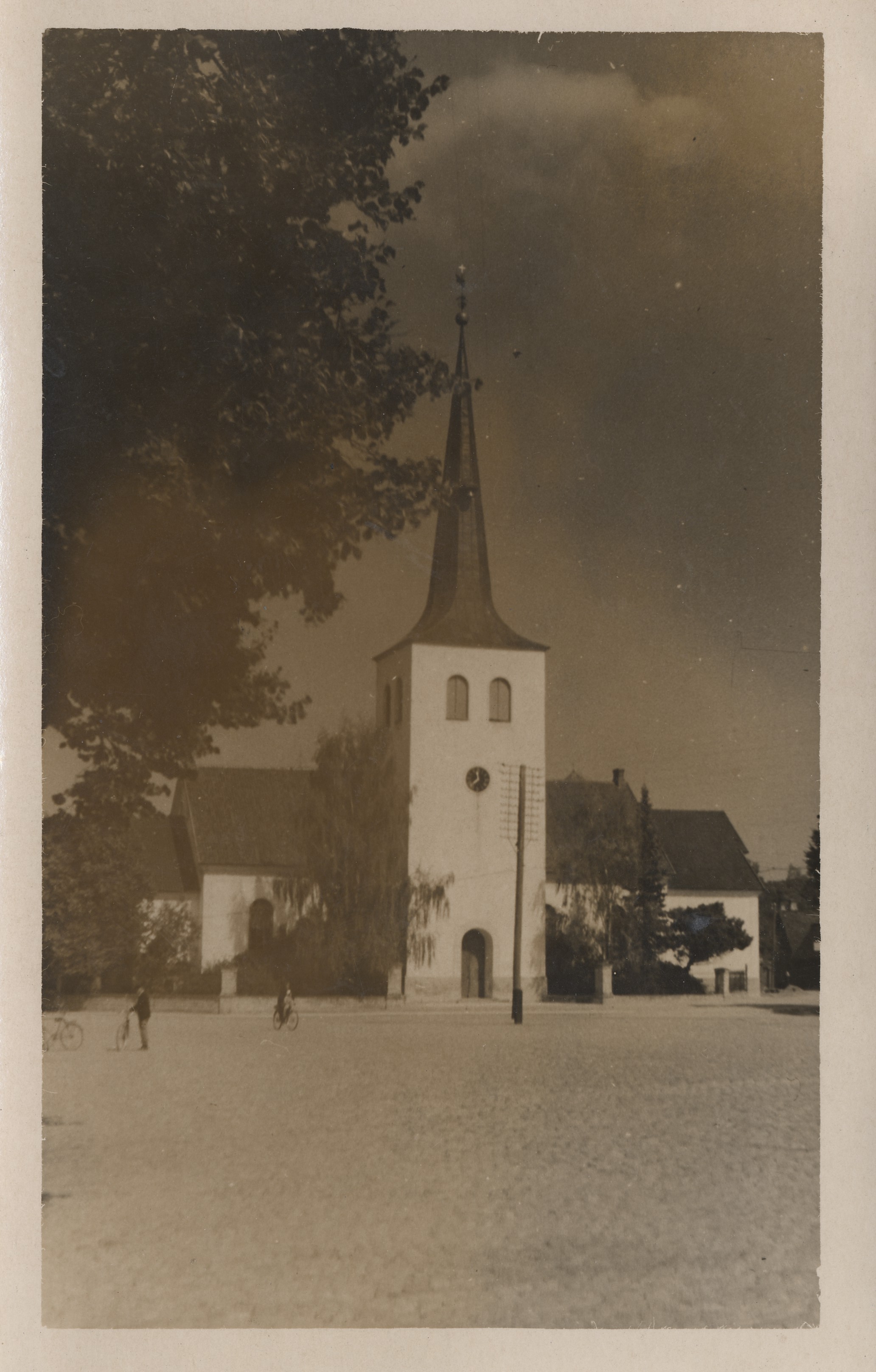 [paide Church]