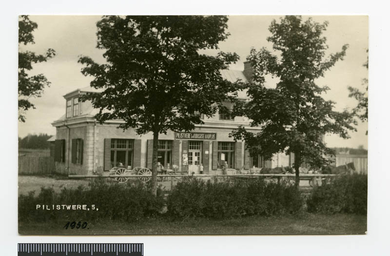 fotopostkaart, Pilistvere khk, Pilistvere Laenu ja Hoiu Ühisuse kauplus, vaade eemalt, 1930, foto J. Kalju