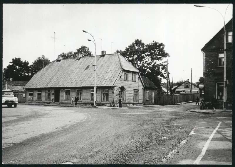 foto, Viljandi, Vaksali tn- Kauba tn- Tallinna tn ristmik, 1981, foto E. Veliste