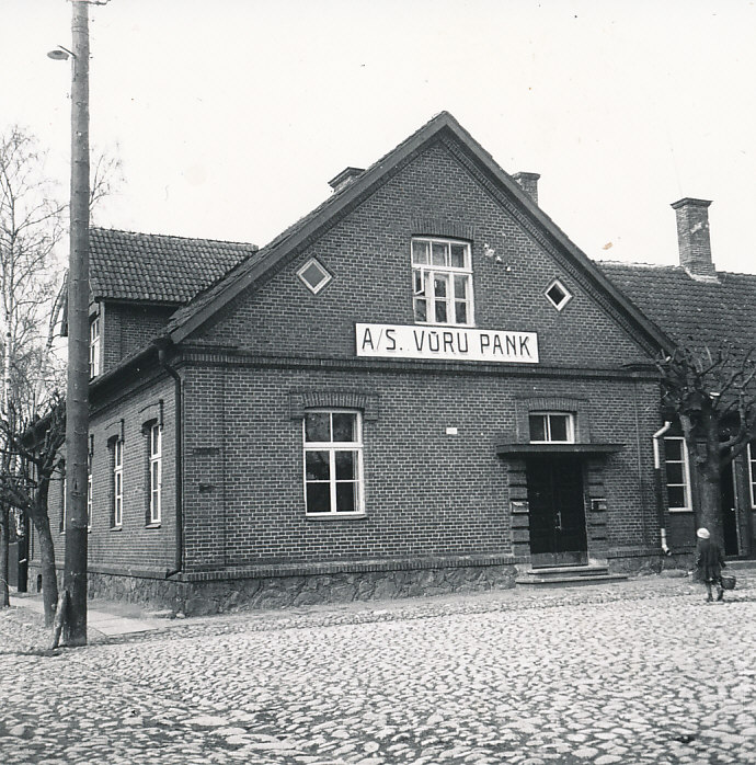 Fotokoopia. A/S Võru Pank Võrus 1930.aastatel.