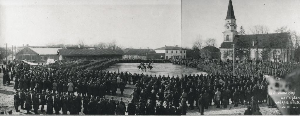 Foto. Eesti Vabariigi aastapäeva paraad Võrus 24. veebruaril 1920.a. Jaan Niiluse foto.