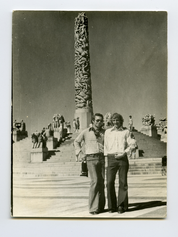 Mootorlaev "Ambla" meeskonnaliikmed Oslos Frognerpargis