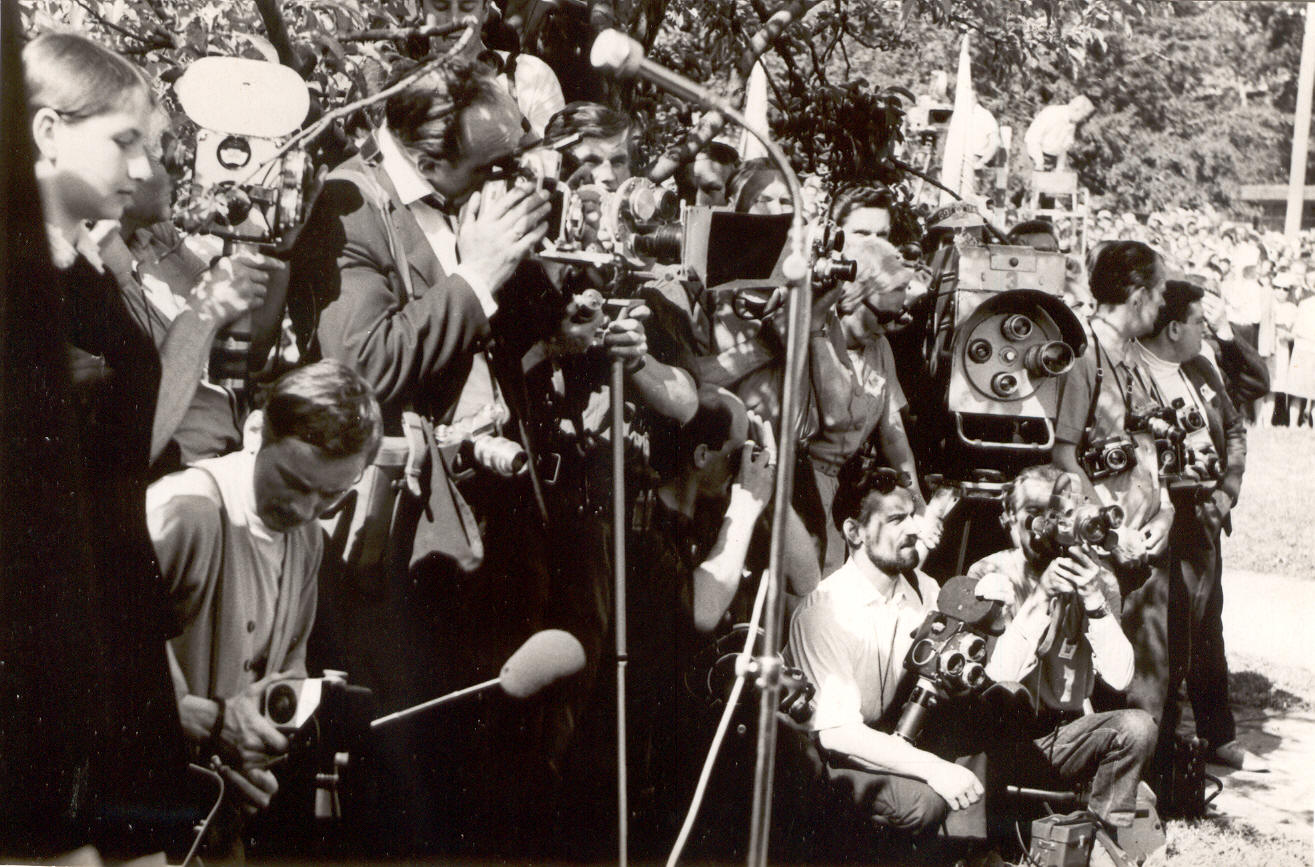 Foto Foto-,televisiooni ja filmimehed Tartu juubelilaulupeol 14-15.juunil 1969.a.