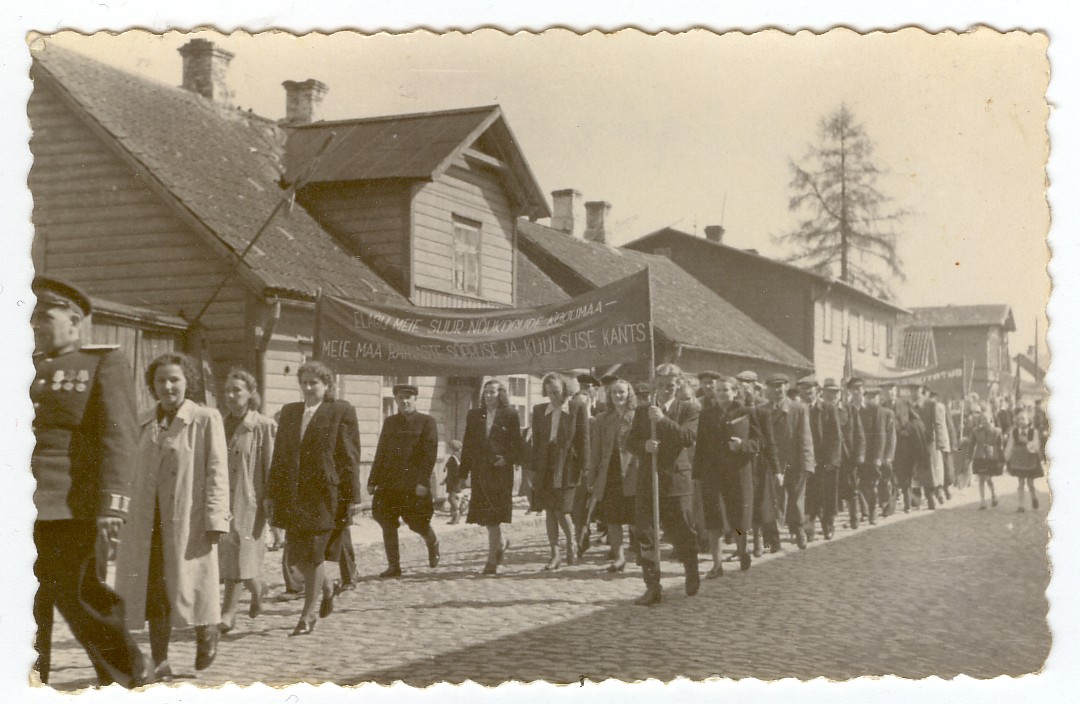 rongkäik Pärnu tänaval