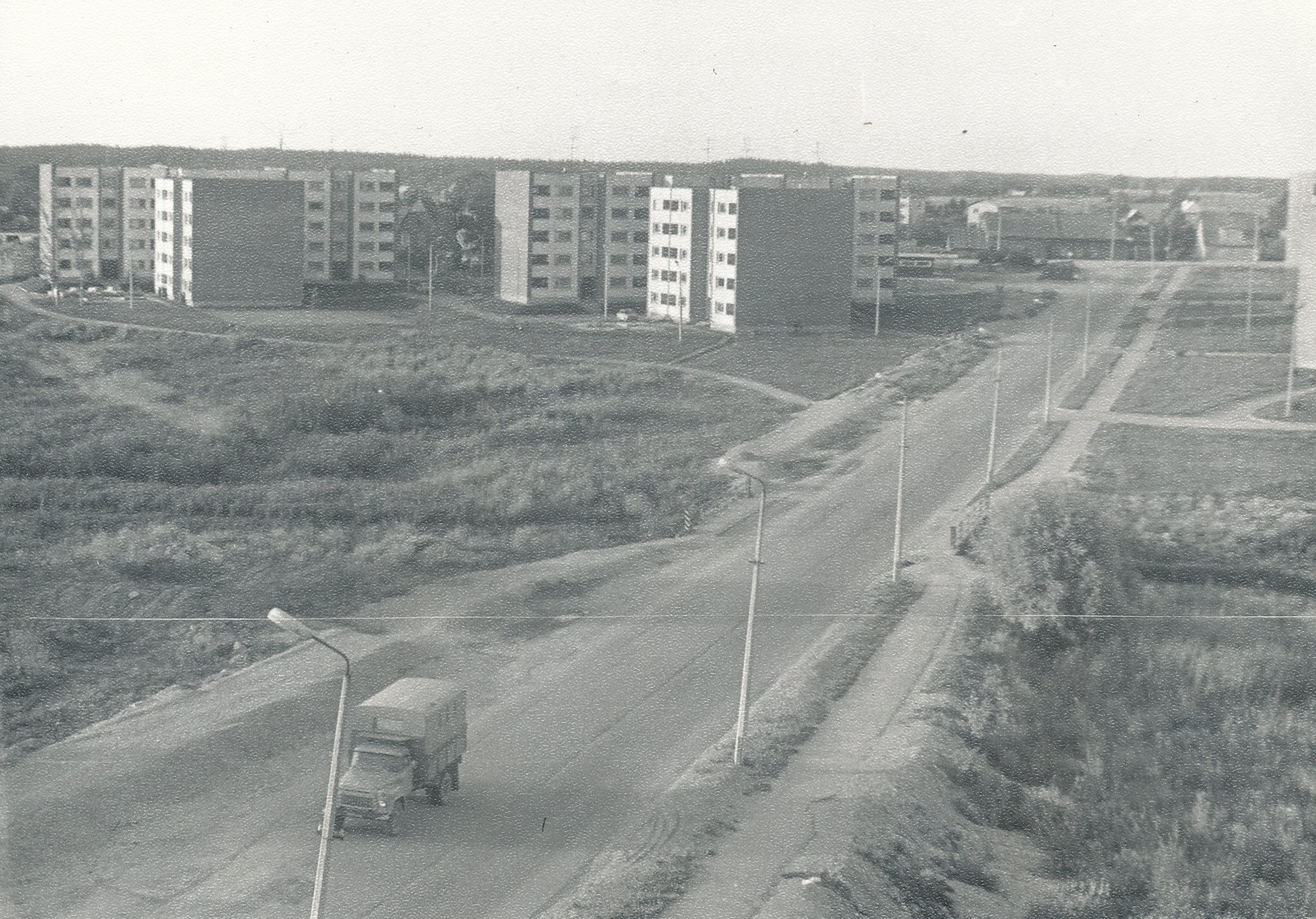 Foto. Võru linna Vilja tänava panoraam   bussijaama ja Vabaduse tänava  vahelisel lõigul 1981.a.