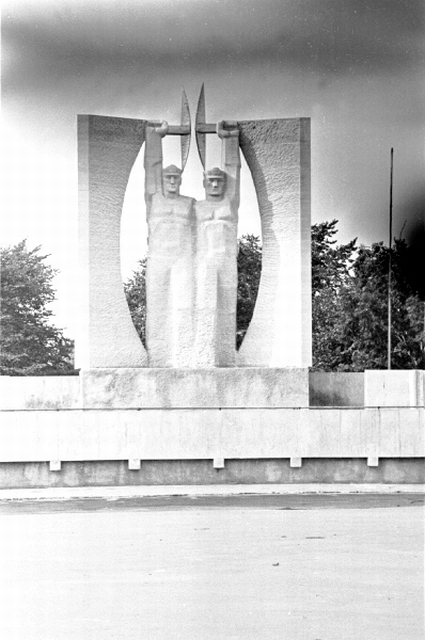 Kohtla-Järve "Monument tööle".