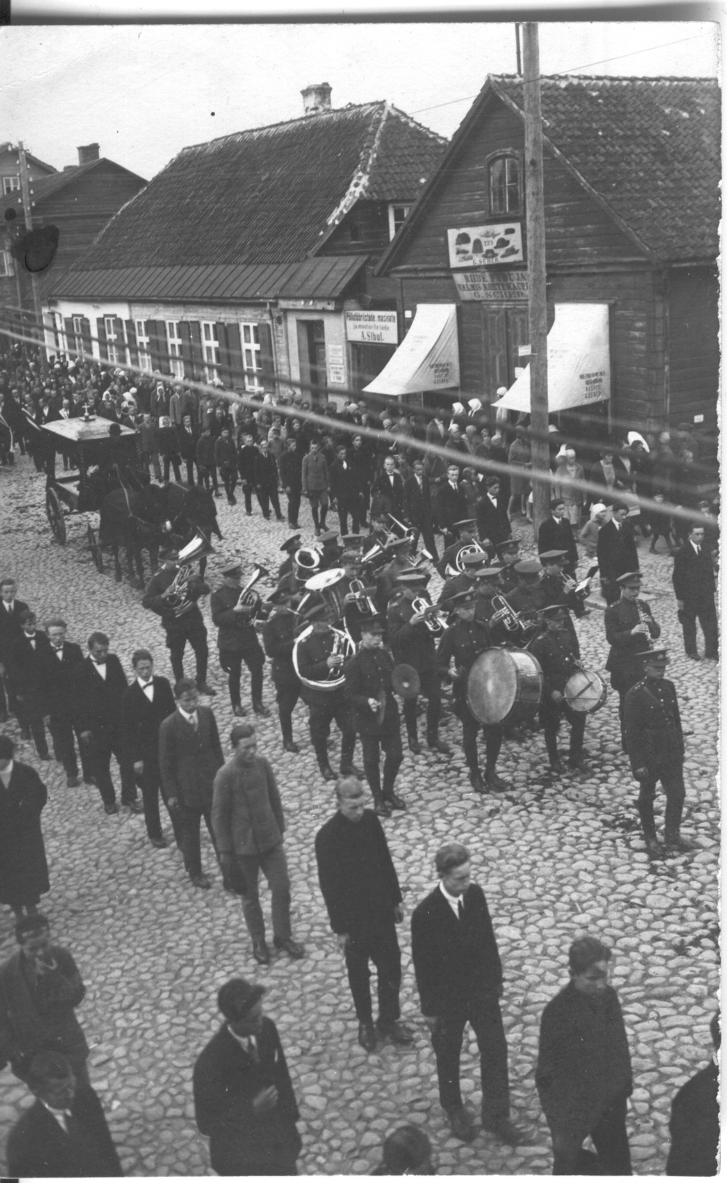 Foto. Anton Kala matuserongkäik Jüri ja Vabaduse tänava ristmikul 19.septembril 1928.a.