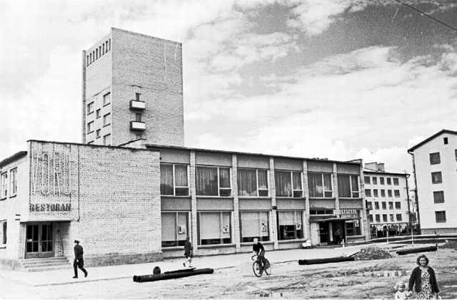 Võru vaade. Restoran-kauplus.