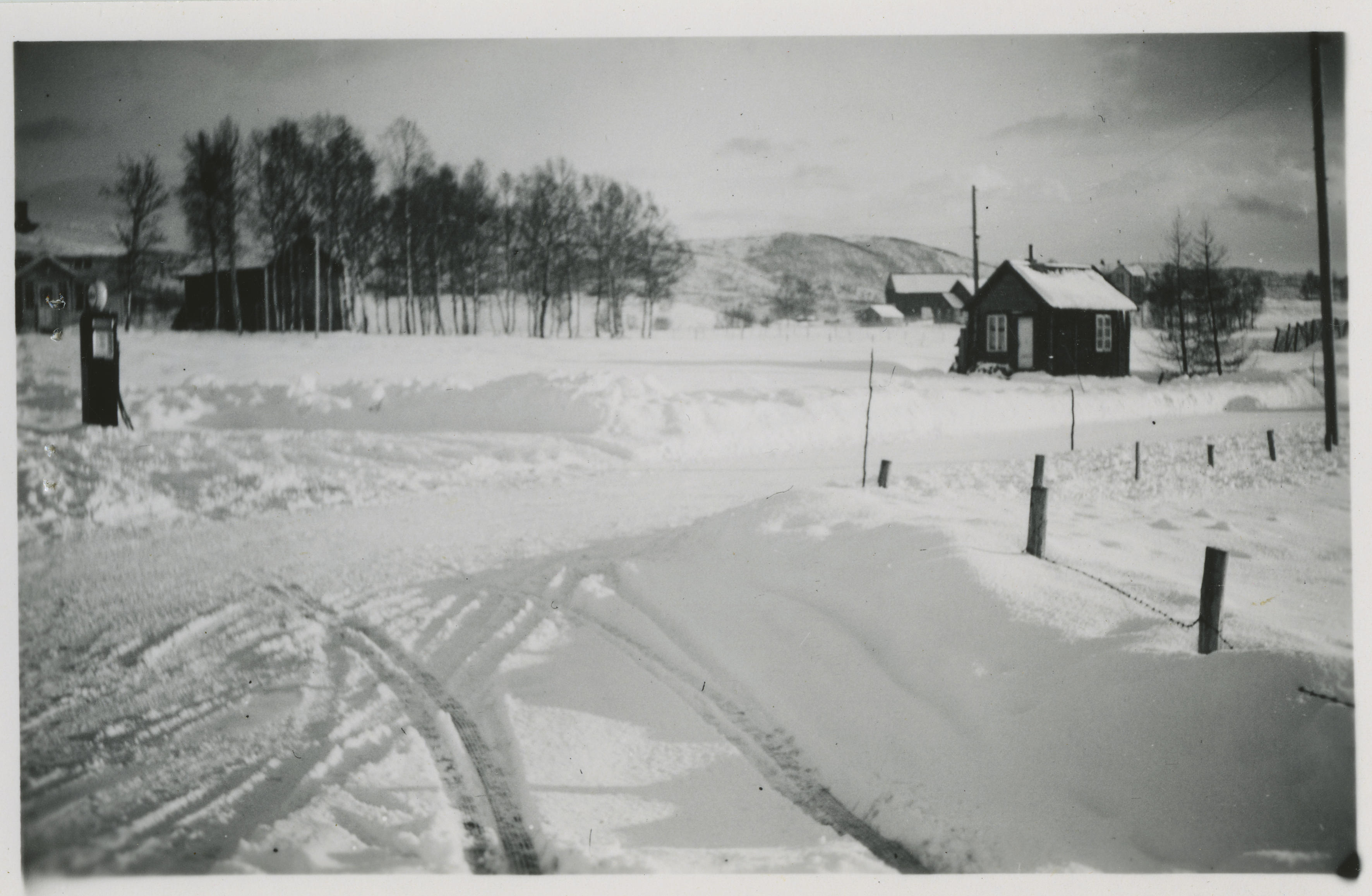 Petter Løkås, Valnesfjord (tomt).