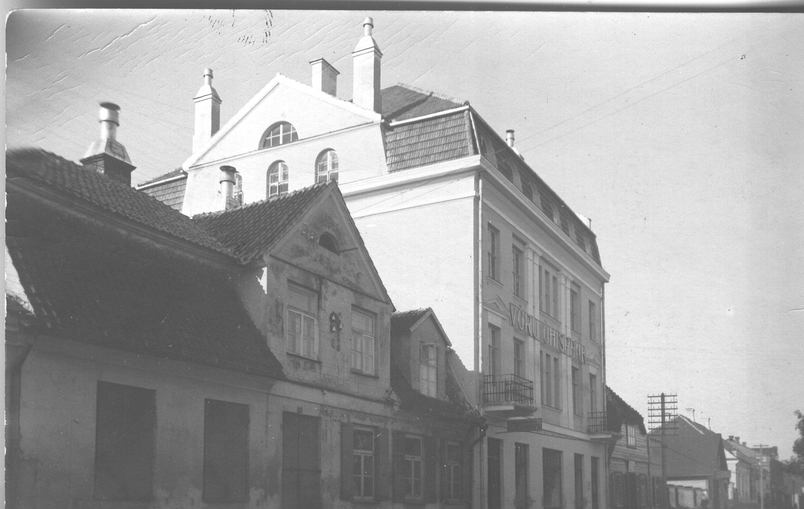 Fotopostkaart. Võru. Vaade Jüri tänavale ja selle vasakpoolsele hoonestusele 1924.aastal.