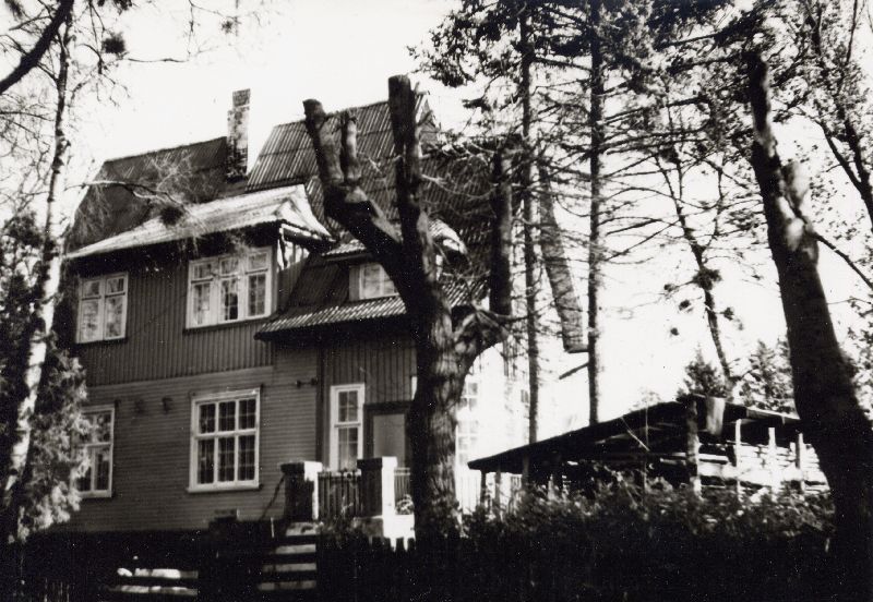 Elamu Tallinnas Lääne tee 30. Arh. Karl Burman