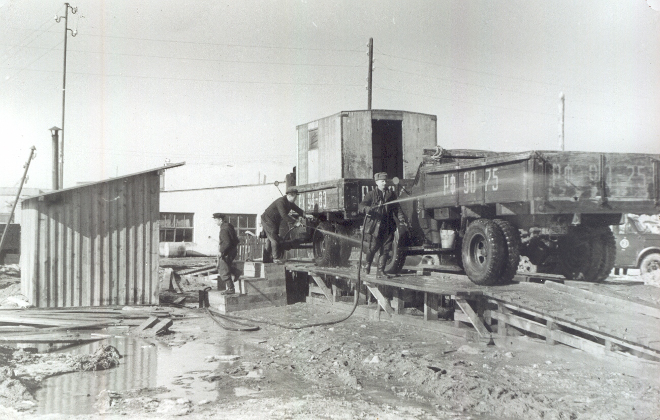 Foto.Autode pesemine  Autotransportbaasis nr. 3 1961.a. kevadel.