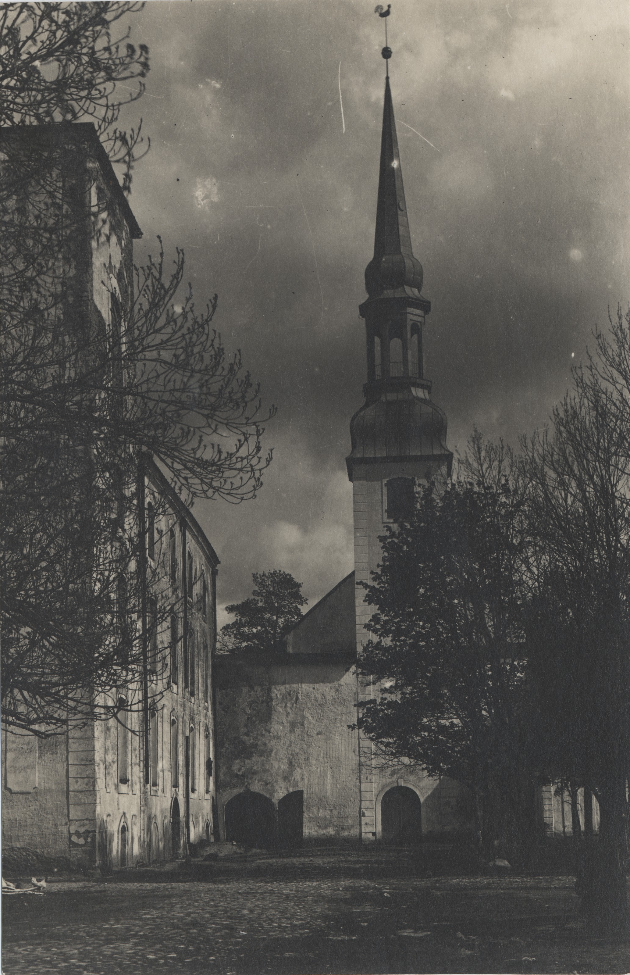 [põltsamaa castle and church]