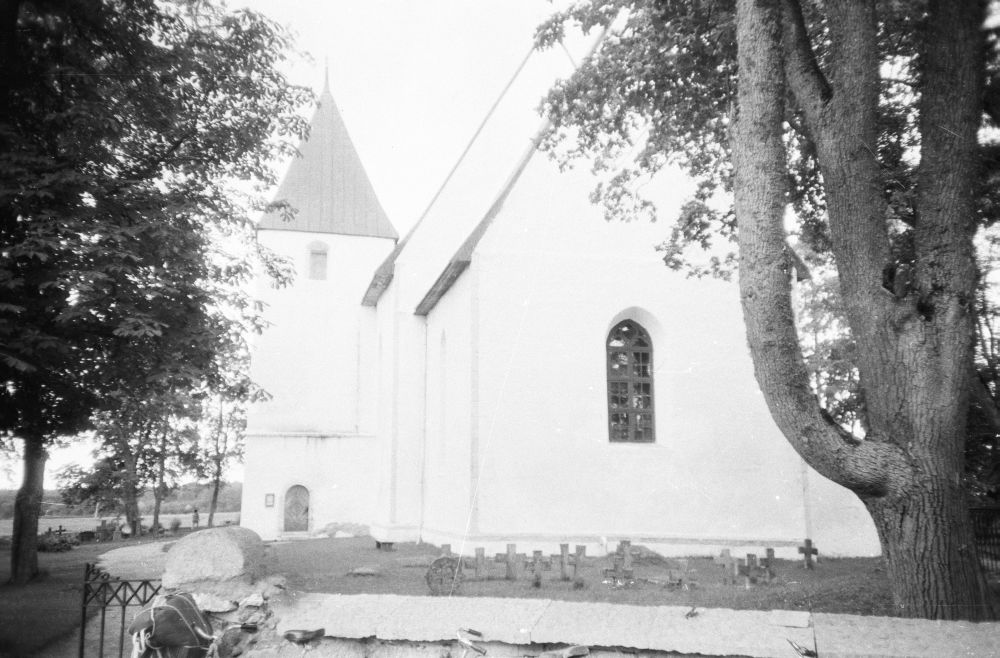 Ridala kirik