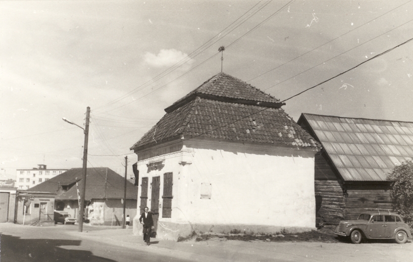 Valga. Kabel Riia tänaval