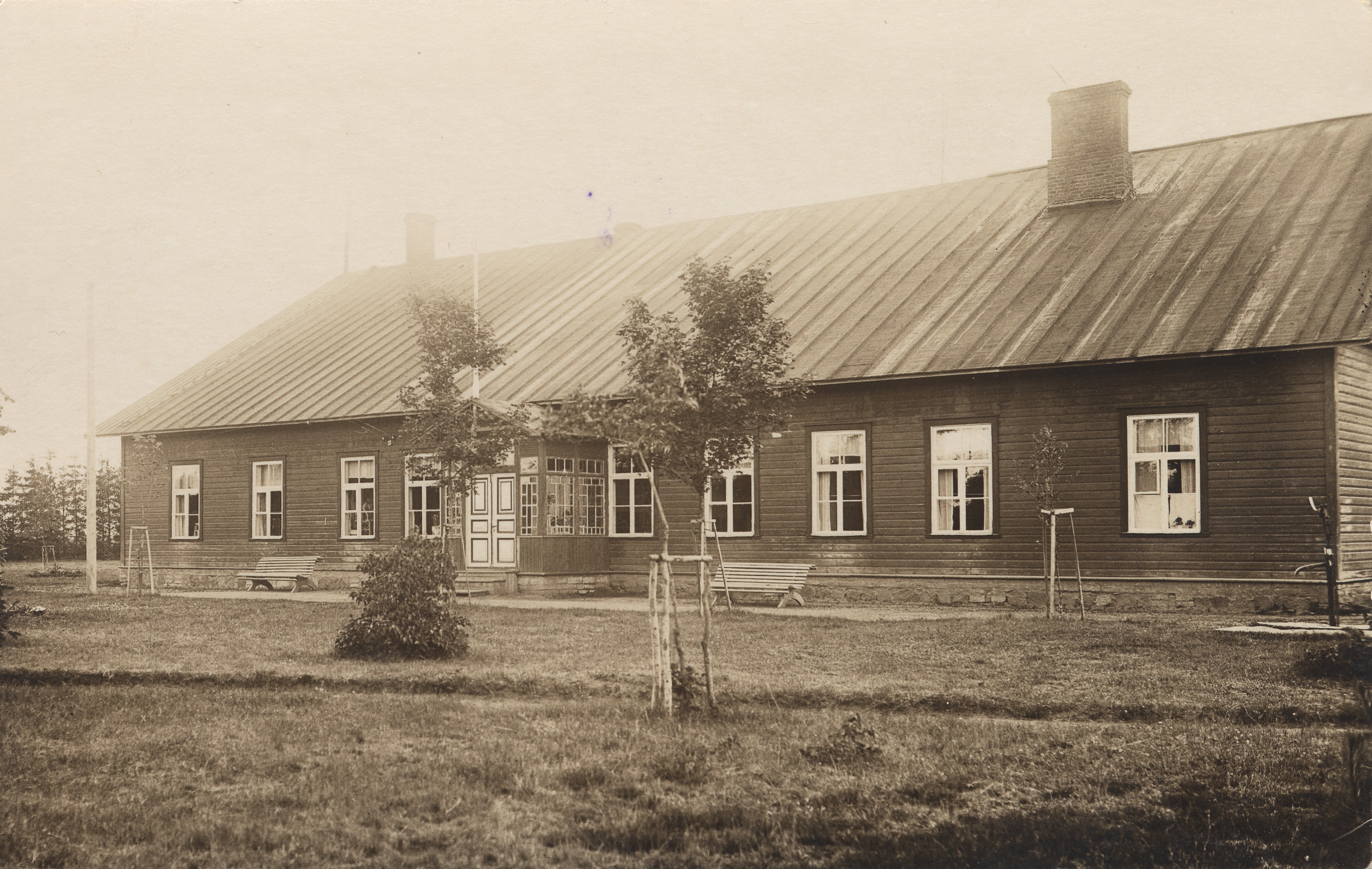 Memories of Erra-Liivalt : The Lüganuse Educational House