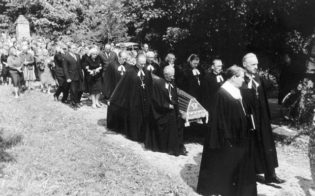 Kirikuõpetaja matused Lüganusel
