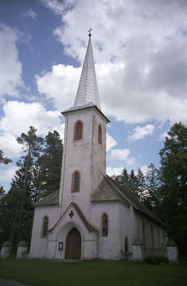 Varbla Urbanuse kirik
