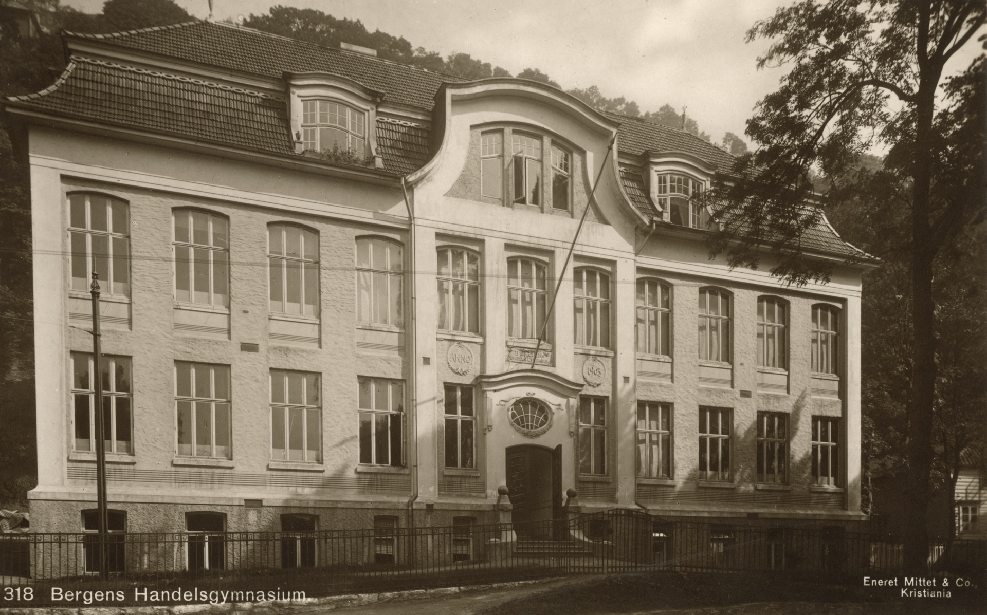 Bergens Handelsgymnasium (Kalfarv. 2, Bergen)