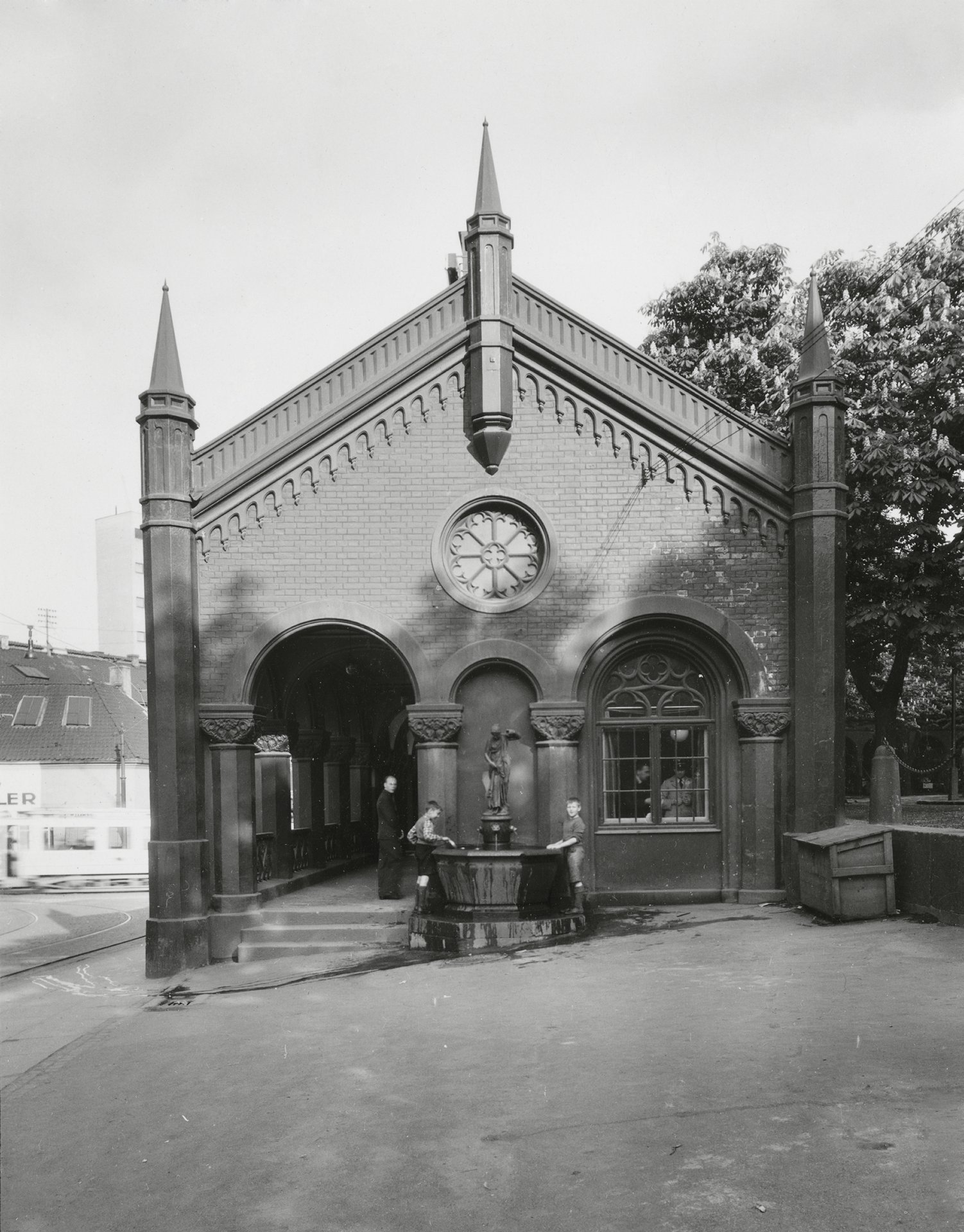 Basarhallene Kirkeristen (Dronningens gate 27, Oslo)