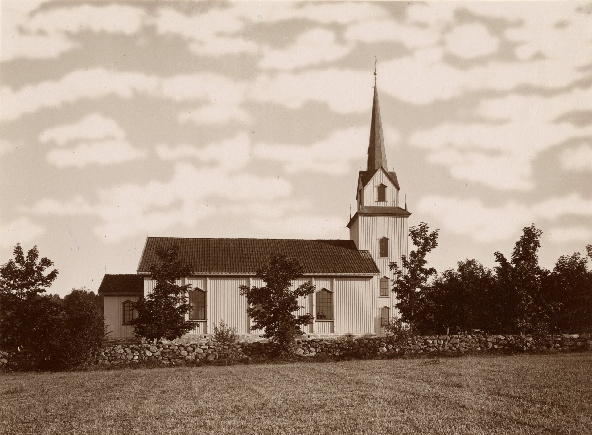 Helgøya kirke (Ringsaker)