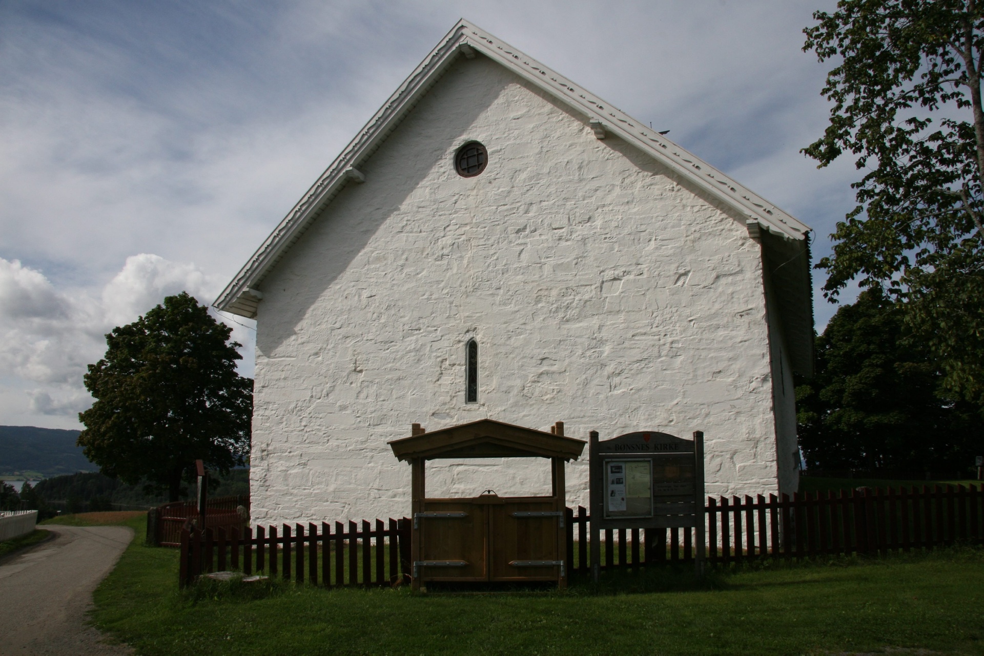 Bønsnes kirke (Hole)