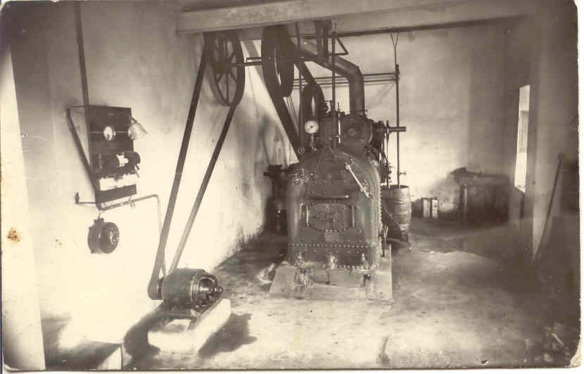 Vihula Piimaühingu Vihula koorejaama aurukatel