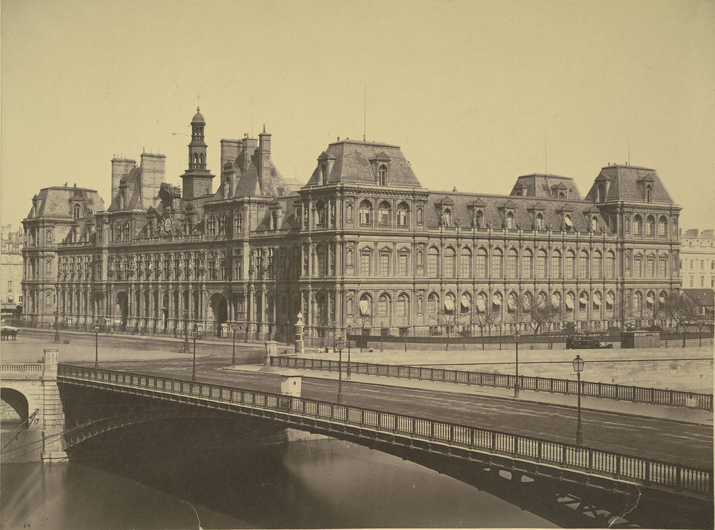 Paris. Old Hôtel de Ville