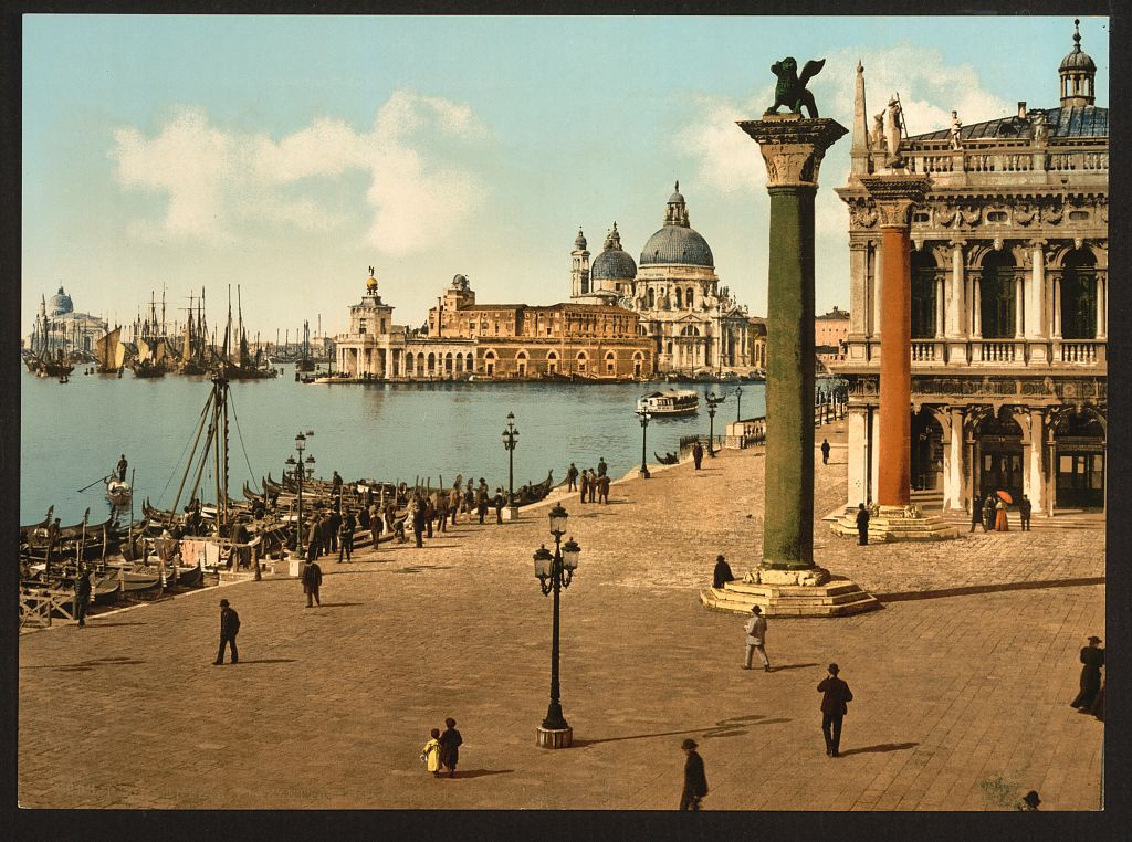 Venice. Piazaetta e colonne di San Marco (Loc)