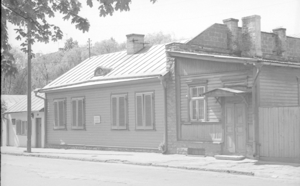 Building where on December 1, 1924, during the armed uprising, Harju County of Tallinn Telliskivi 21, Tallinn Workers' Staff took place