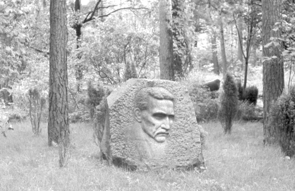 J. Liivi Memorial Stone Harju county Tallinn Nõmme district Väikese Illimari tn 12