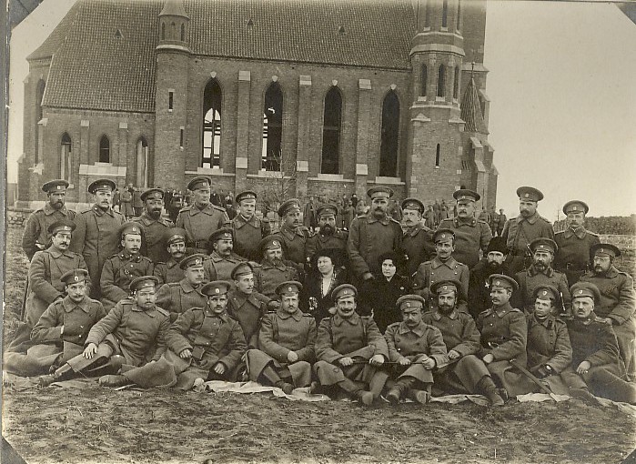 grupifoto, 1.Maailmasõja aegsetes tsaariarmee mundritres ohvitserid 1914-18.a.