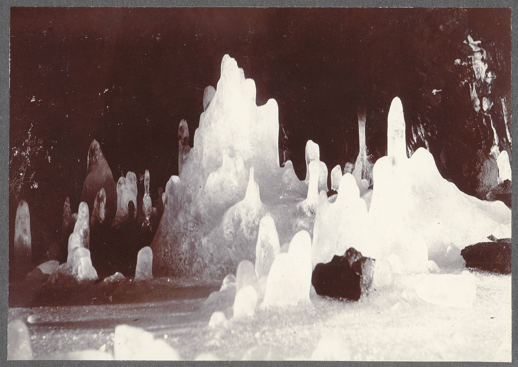 Ice pinnacles (ice stalagonites) in Surtshellir.