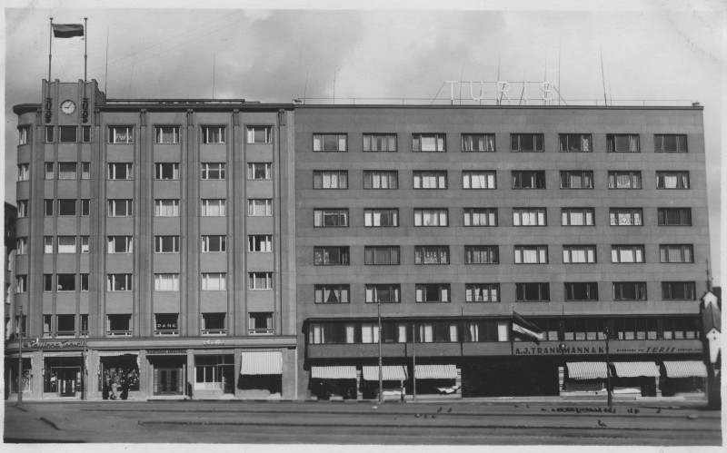 Residential and commercial building in Pärnu mnt. 8/ Väike- Karja t. 9, 1937 yr.