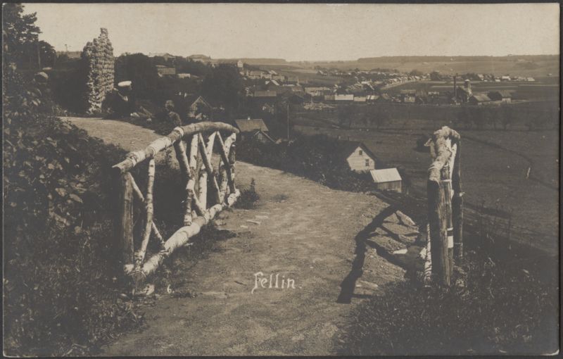fotopostkaart, Viljandi, Kaevumägi, lõunapoolne serv, Kivistiku linnaosa, Rosenbergi auruveski, mehed, u 1901, foto Christin (Narva)