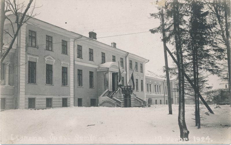 Foto. Läänemaa Õpetajate Seminari hoone Uuemõisas, maja õnnistamise päeval. 10.02.1924.