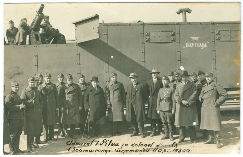 Foto. Admiral Pitka ja kolonel Parts I soomusrongi-rügemendis, 11.04.1930