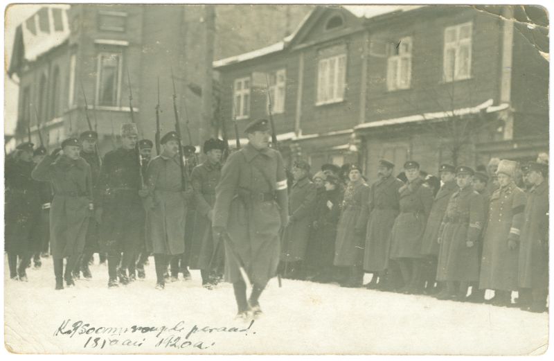 Foto. Kitsarööpmeliste soomusronglaste paraad, 18.01.1920
