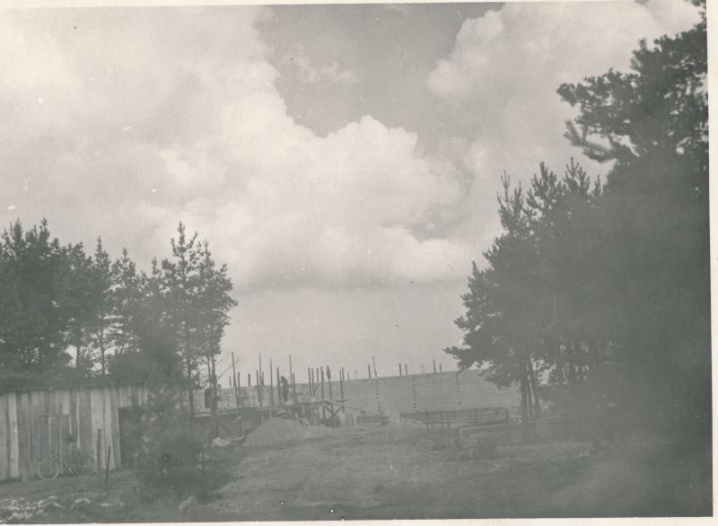 Foto. Restorani ehitamine Haapsalus, Paralepas. Aug. 1961. Fotogr. R. Kalk.