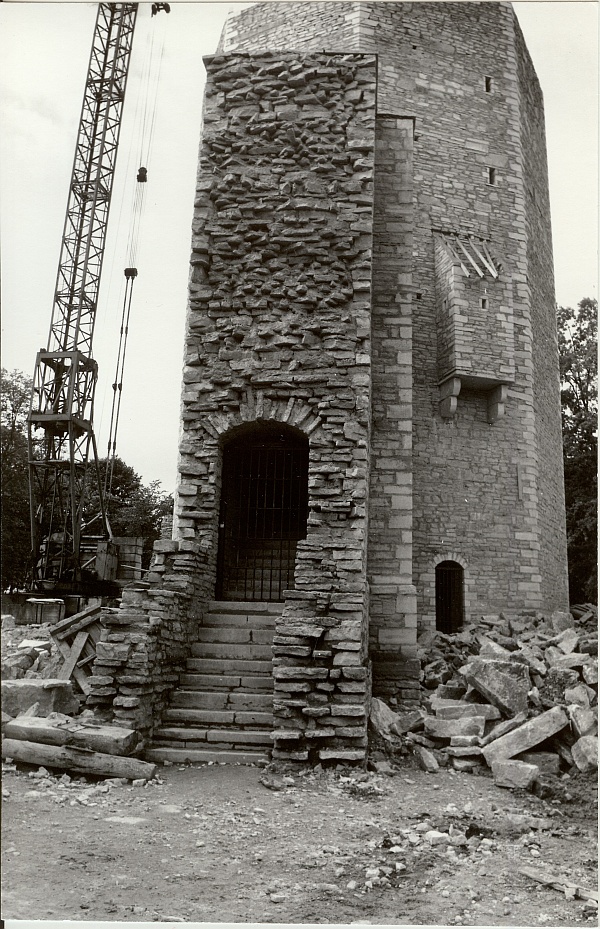 foto, Paide Vallitorni ehitus - sisseläik trepiga 1991.a.