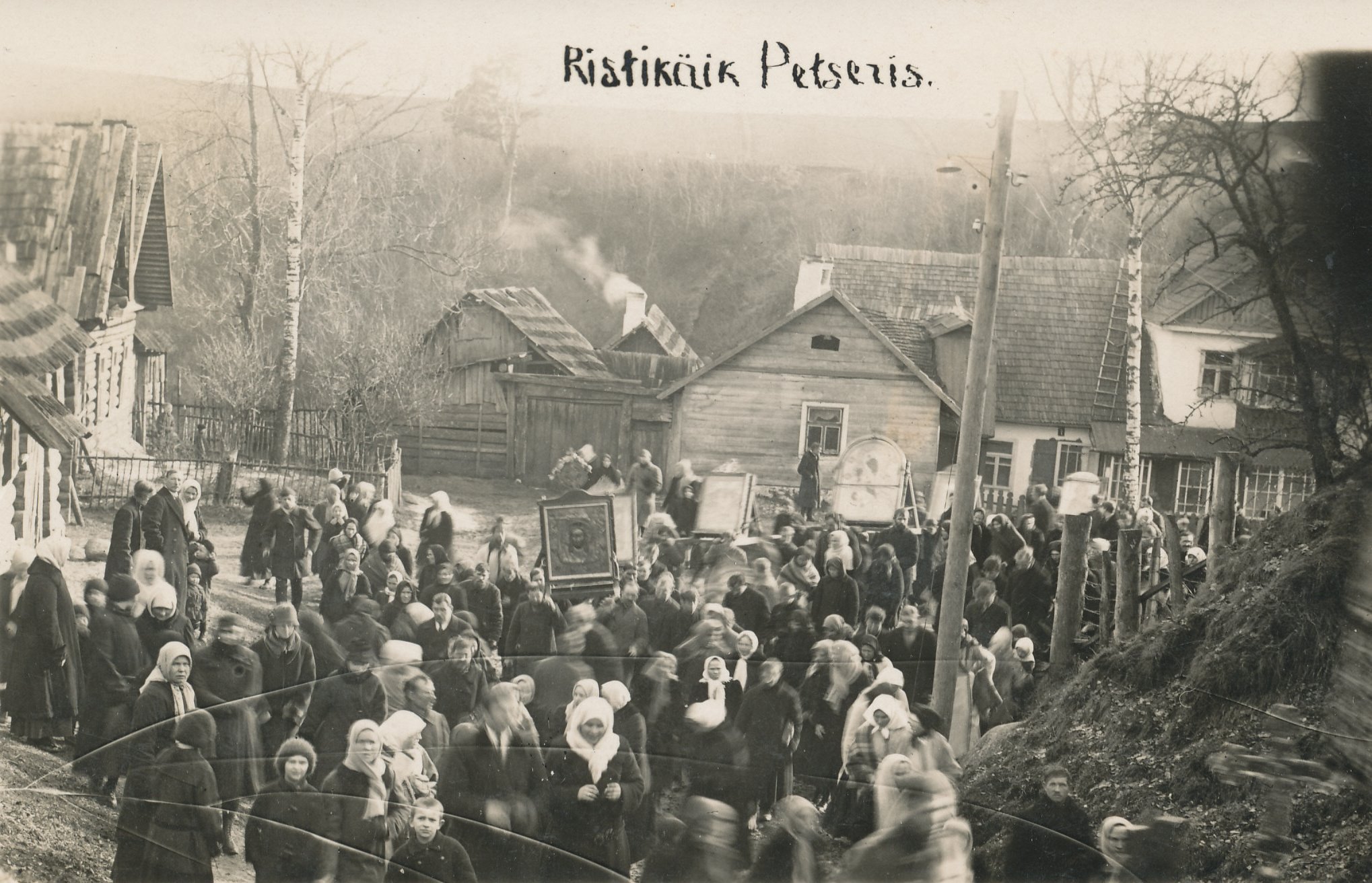 Foto. Ristikäik Petseris 1930-tel aastatel.