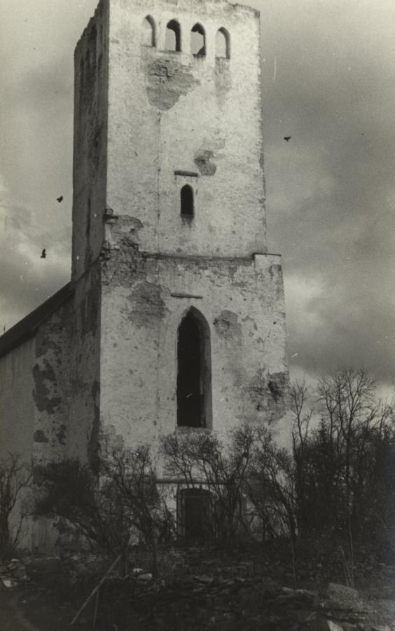 Märjamaa Church in the autumn of 1941.