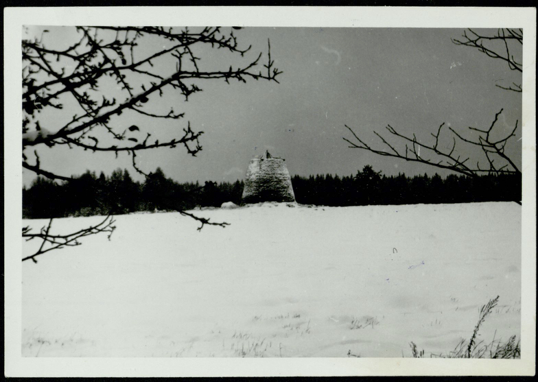 Turn the manor windmill. November 1976.