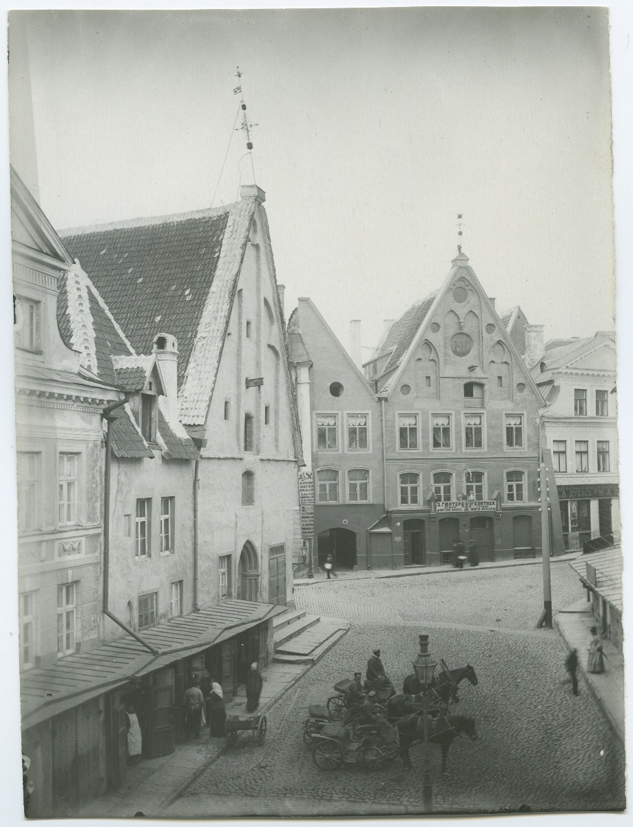 Tallinn, Vana turg, vaade Viru tänava nurgalt.